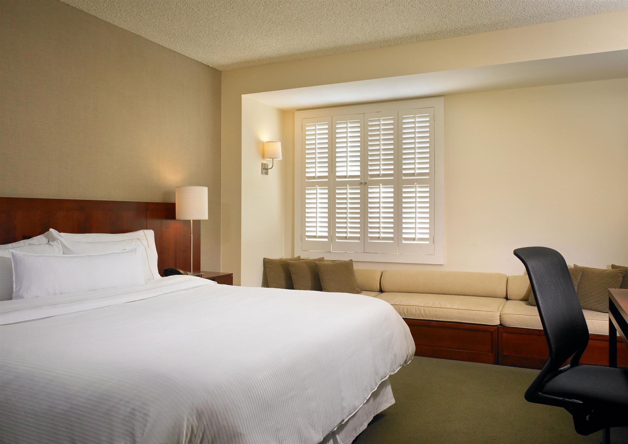 The Westin Pasadena Hotel Exterior photo